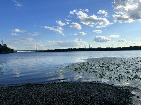 квартира за адресою Дніпровська набережна вул., 17-К
