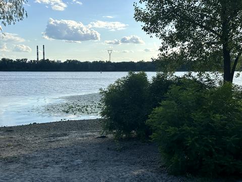 квартира за адресою Дніпровська набережна вул., 17-К