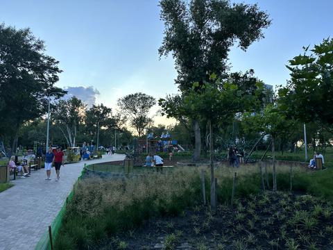 квартира за адресою Дніпровська набережна вул., 17-К