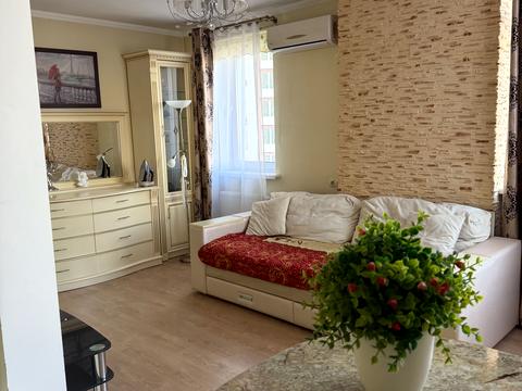 квартира по адресу Феодосийская ул., 1-А