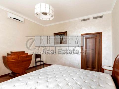 будинок за адресою Дачна вул.