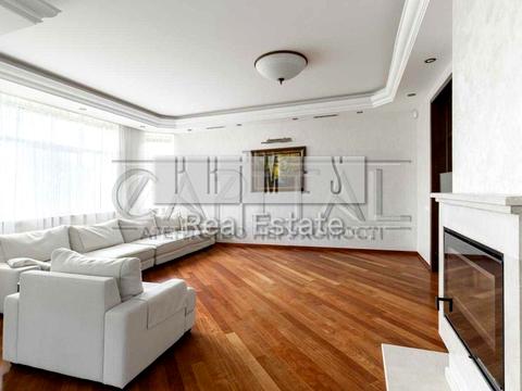 будинок за адресою Дачна вул.