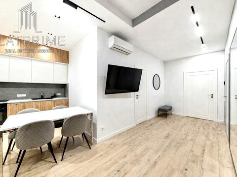 квартира за адресою Лабораторний пров., 7