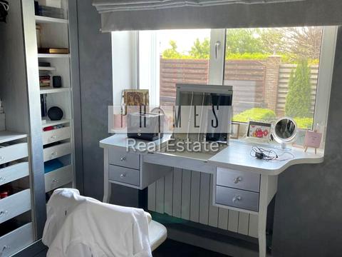 дом по адресу центральна