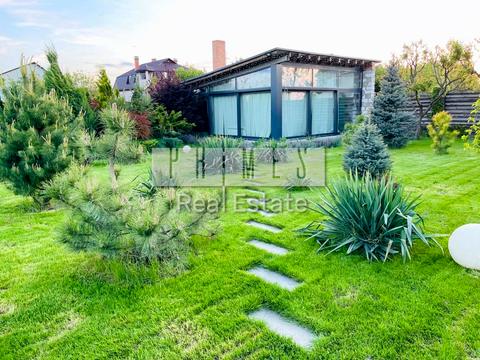 дом по адресу центральна