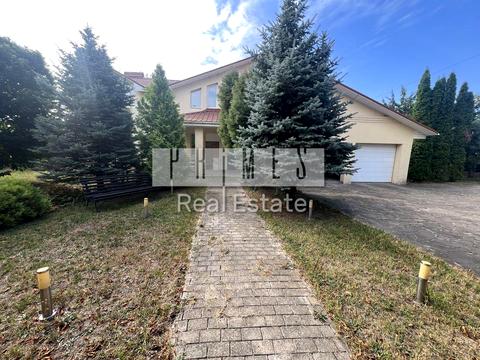 дом по адресу центральна