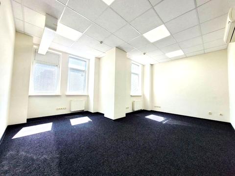 комерційна за адресою Спаська вул., 5