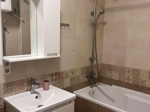 квартира за адресою Олега Мудрака вул. (Генерала Наумова), 66