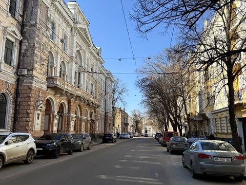 квартира за адресою Садова вул., 5