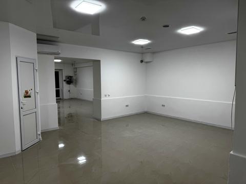 комерційна за адресою Пасічна вул., 15а