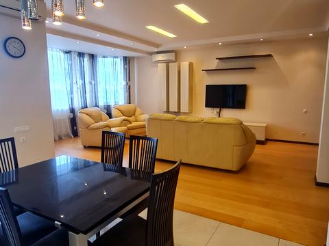 квартира за адресою Микільсько-Слобідська вул., 1-А