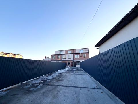 будинок за адресою Абрикосова вул., 235