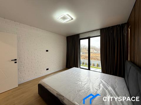 дом по адресу с. Крюковщина, Вишнева, 1