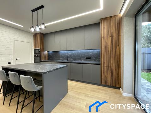 дом по адресу с. Крюковщина, Вишнева, 1