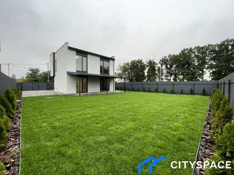 дом по адресу с. Крюковщина, Вишнева, 1