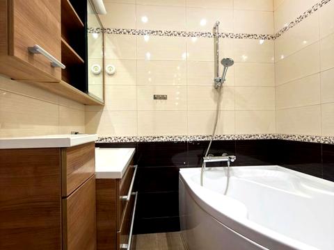 квартира за адресою Героїв Оборони вул., 10-А