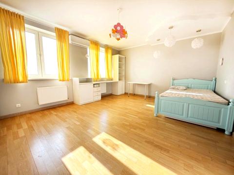 квартира за адресою Героїв Оборони вул., 10-А