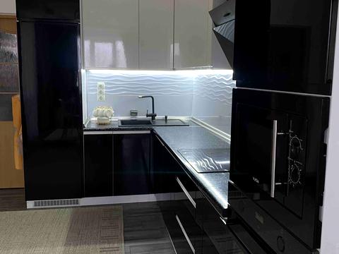 будинок за адресою Головна