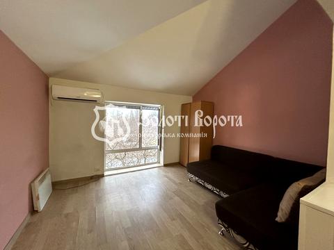 квартира за адресою Залізнична вул., 32