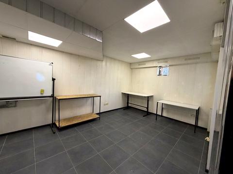 коммерческая по адресу Леся Курбаса просп., 1к2