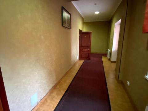 комерційна за адресою Яснополянська вул., 9а