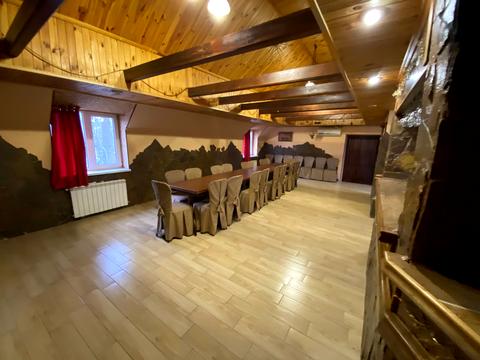 комерційна за адресою Яснополянська вул., 9а