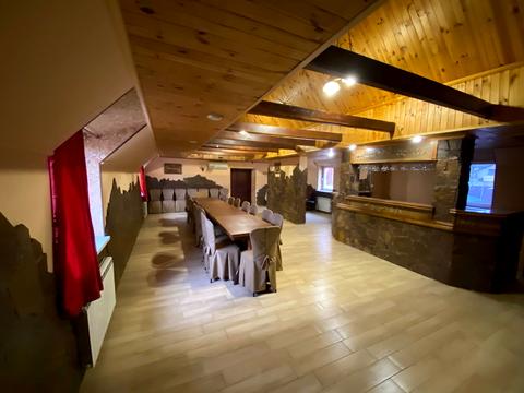 комерційна за адресою Яснополянська вул., 9а