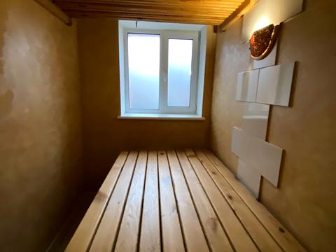 комерційна за адресою Яснополянська вул., 9а