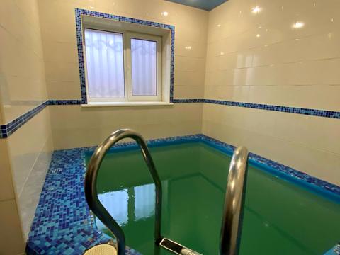 комерційна за адресою Яснополянська вул., 9а