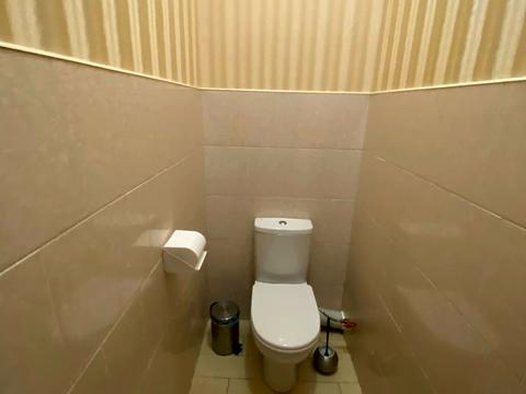 комерційна за адресою Яснополянська вул., 9а