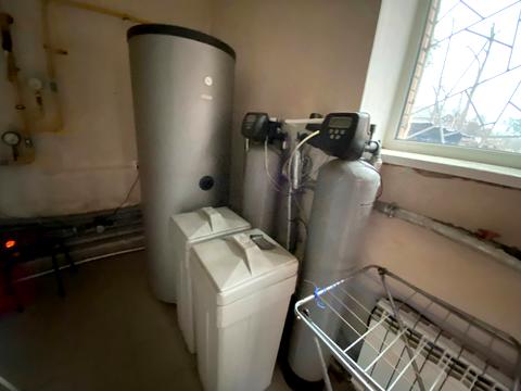 комерційна за адресою Яснополянська вул., 9а