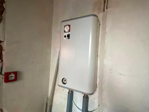 комерційна за адресою Яснополянська вул., 9а