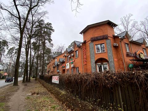 комерційна за адресою Яснополянська вул., 9а