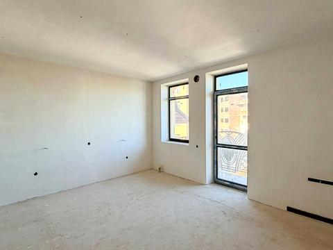 комерційна за адресою Суховоля вул., 7