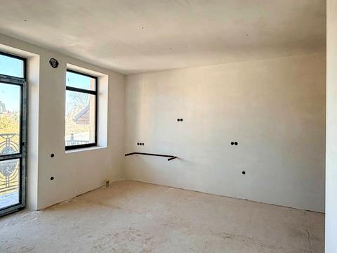 комерційна за адресою Суховоля вул., 7