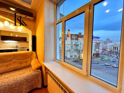 квартира за адресою Велика Васильківська вул. (Червоноармійська), 24