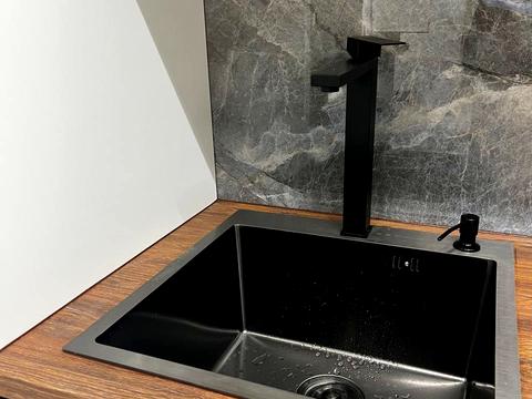 будинок за адресою Бориса Лятошинського вул. (1 Травня)