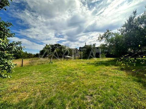 участок по адресу Плютовская ул.