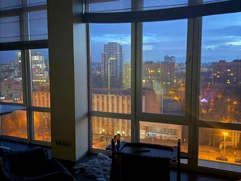 комерційна за адресою Дмитра Яворницького просп. (Карла Маркса), 72-Б