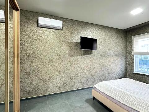 комерційна за адресою Дмитра Яворницького просп. (Карла Маркса), 72-Б