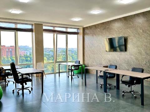 комерційна за адресою Дмитра Яворницького просп. (Карла Маркса), 72-Б