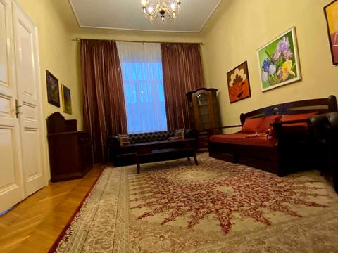 квартира за адресою Шептицьких вул., 1