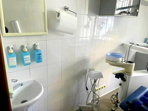 комерційна за адресою Запорізька вул., 14