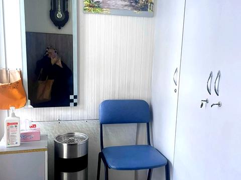 комерційна за адресою Запорізька вул., 14