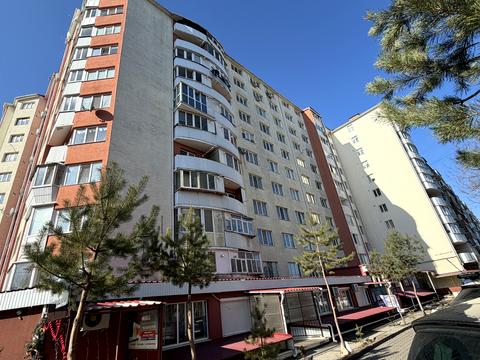 комерційна за адресою Степана Дем'янчука вул., 1б