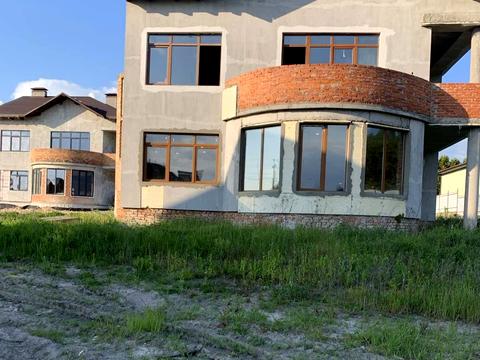 будинок за адресою Грушевського