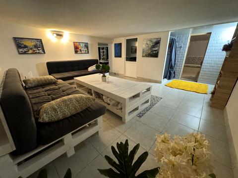 будинок за адресою с. Лиманка, Світла вул., 18/24а