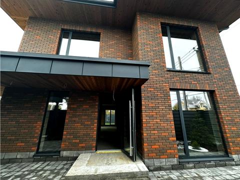 будинок за адресою Молодіжна вул.