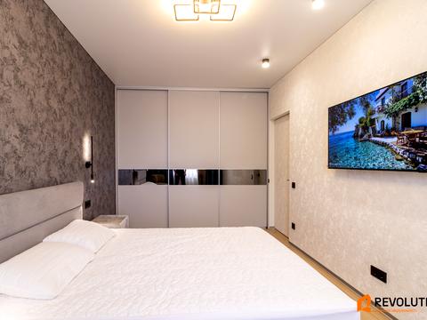 квартира по адресу Героев Небесной Сотни просп., (Будинок 20/10)