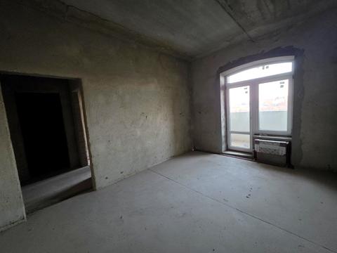 квартира по адресу Парижская ул., 16